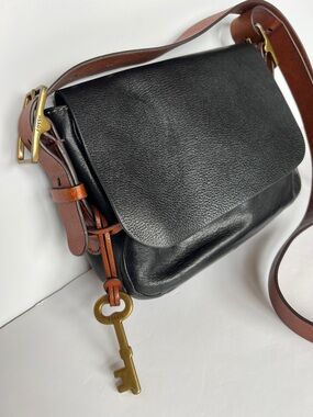 Fossil Black Leather Crossbody Bag with Contrast Brown Strap